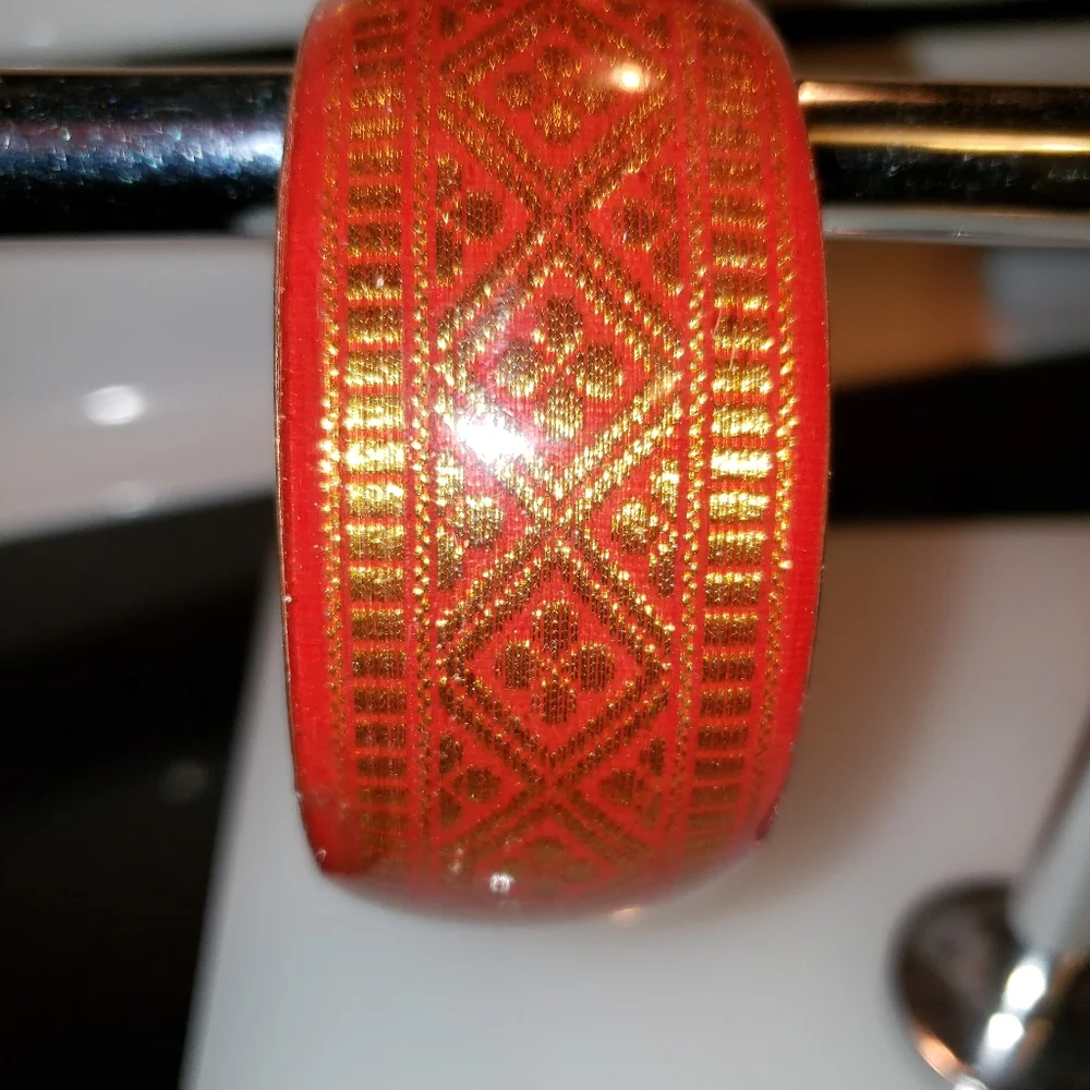 Saks bangle braclet - Picture 1 of 2